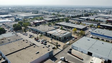 4316 64 Av SE, Calgary, AB à louer Photo intérieure– Image 2 sur 5