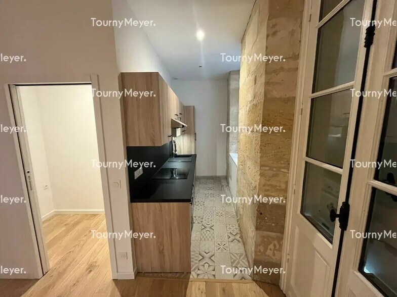 46 Rue Ausone, Bordeaux à louer - Photo de l’immeuble – Image 3 sur 9