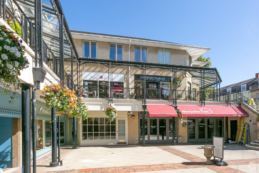 Montpellier St, Cheltenham à louer - Photo de l’immeuble – Image 2 sur 8