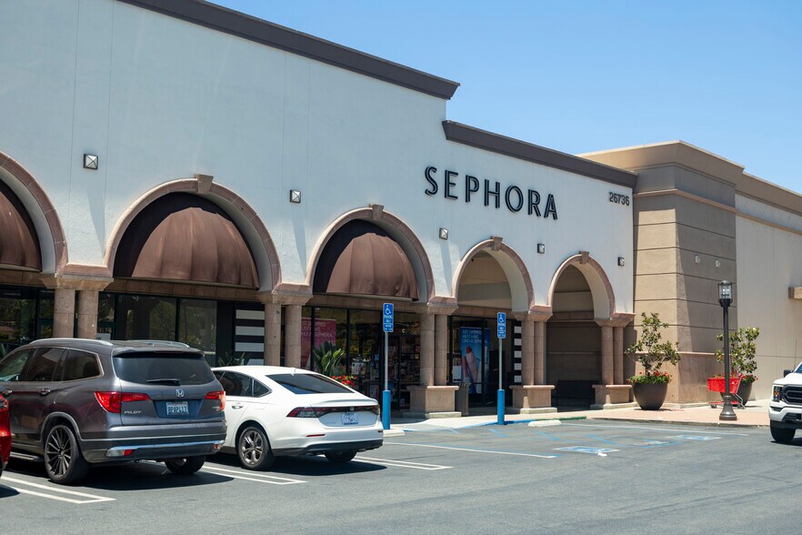 26732-26762 Towne Centre Dr, Foothill Ranch, CA à louer - Photo de l’immeuble – Image 2 sur 23