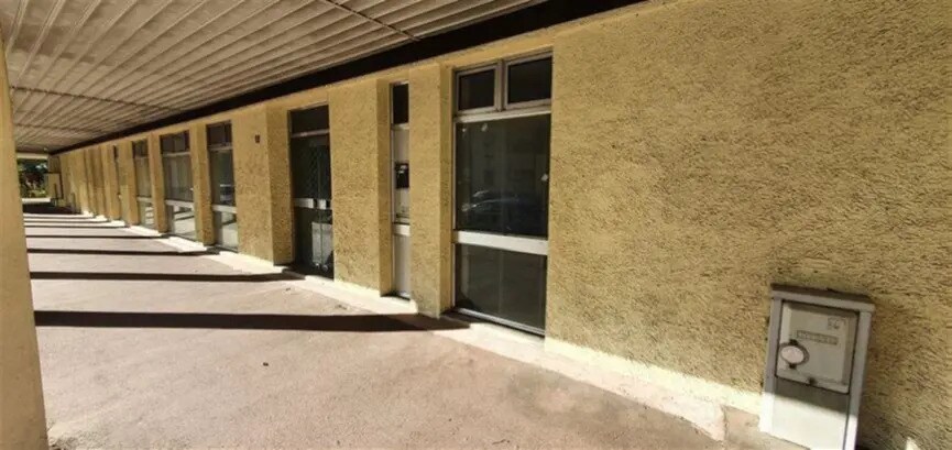 Industriel/Logistique dans Évreux à vendre - Photo de l’immeuble – Image 2 sur 8
