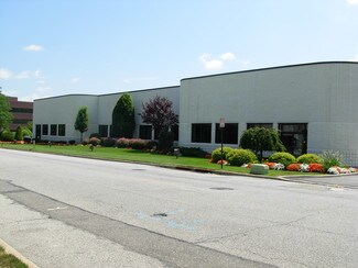 Plus de détails pour 24 Seaview Blvd, Port Washington, NY - Industriel/Logistique à louer