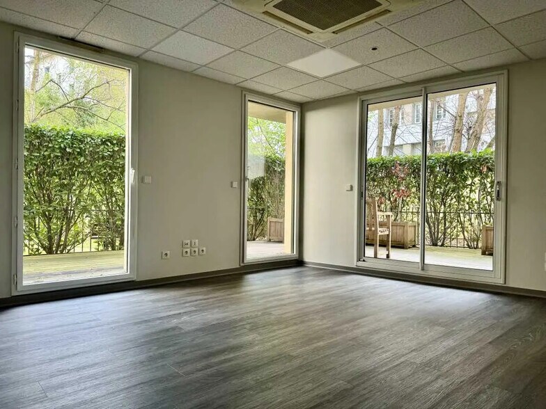 Bureau dans Lyon à louer - Photo de l’immeuble – Image 3 sur 12