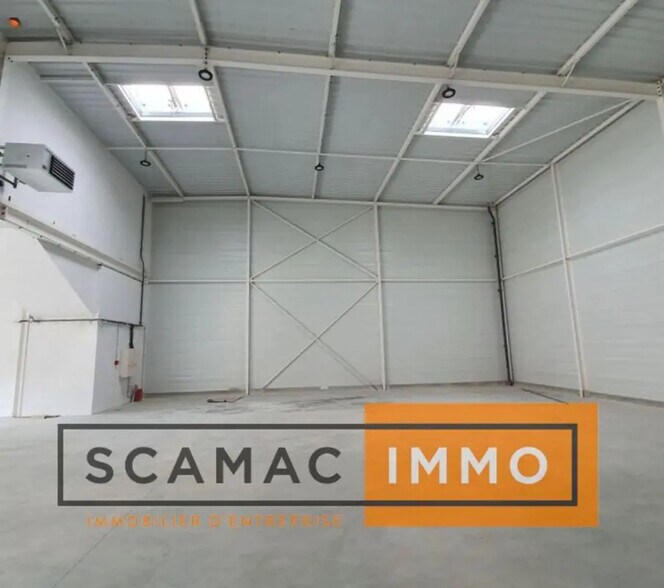 Industriel/Logistique dans Port-de-Bouc à louer - Photo de l’immeuble – Image 1 sur 4