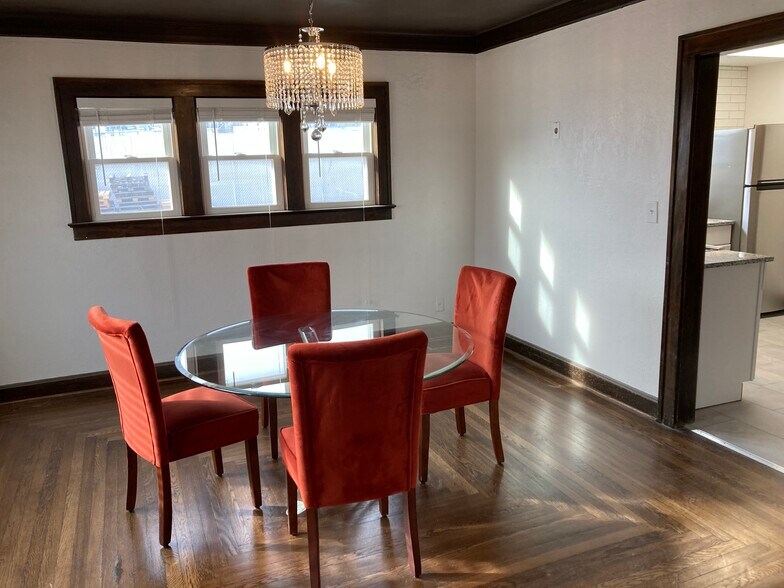 220 W 80th Ter, Kansas City, MO à vendre - Photo de l’immeuble – Image 2 sur 31