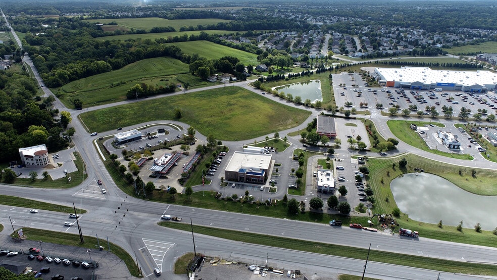 8000 Upland Bend, Camby, IN à vendre - Aérien – Image 2 sur 2