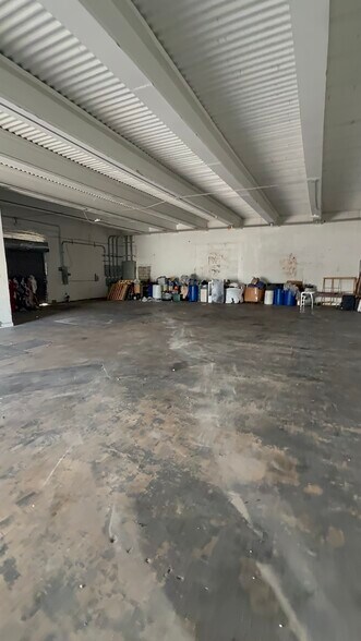 3465 NW 71st Ter, Miami, FL à louer - Photo de l’immeuble – Image 3 sur 9