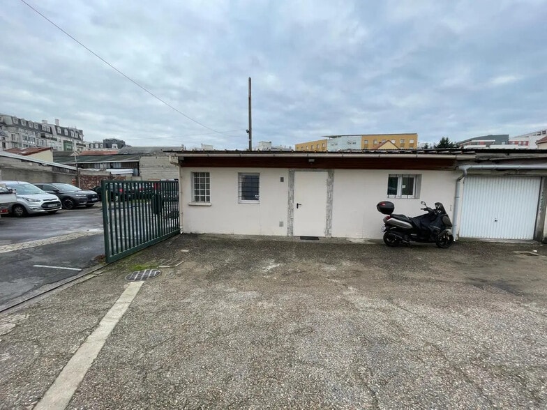 Bureau dans Nanterre à louer - Photo de l’immeuble – Image 3 sur 7