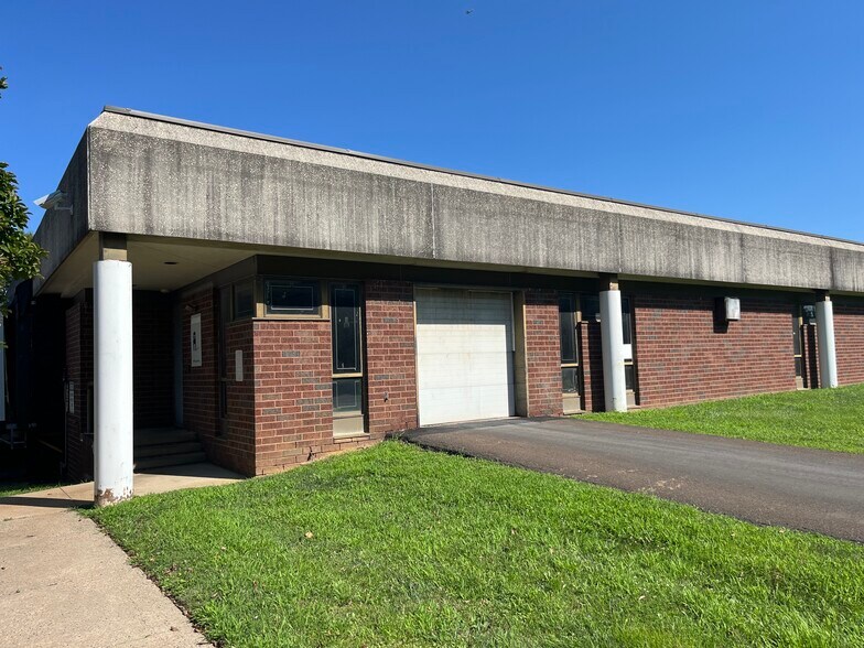 9995 Gantry Rd, Philadelphia, PA à vendre - Photo de l’immeuble – Image 2 sur 2