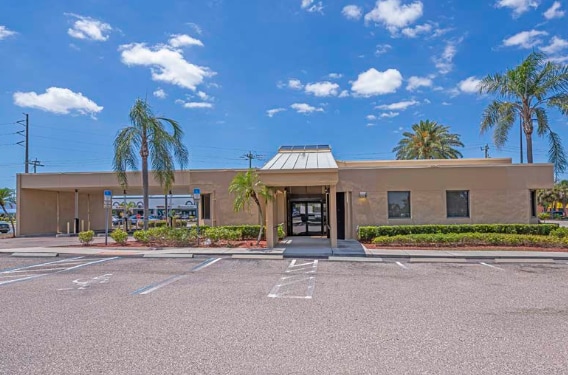2307 Del Prado Blvd S, Cape Coral, FL à louer - Photo de l’immeuble – Image 3 sur 7