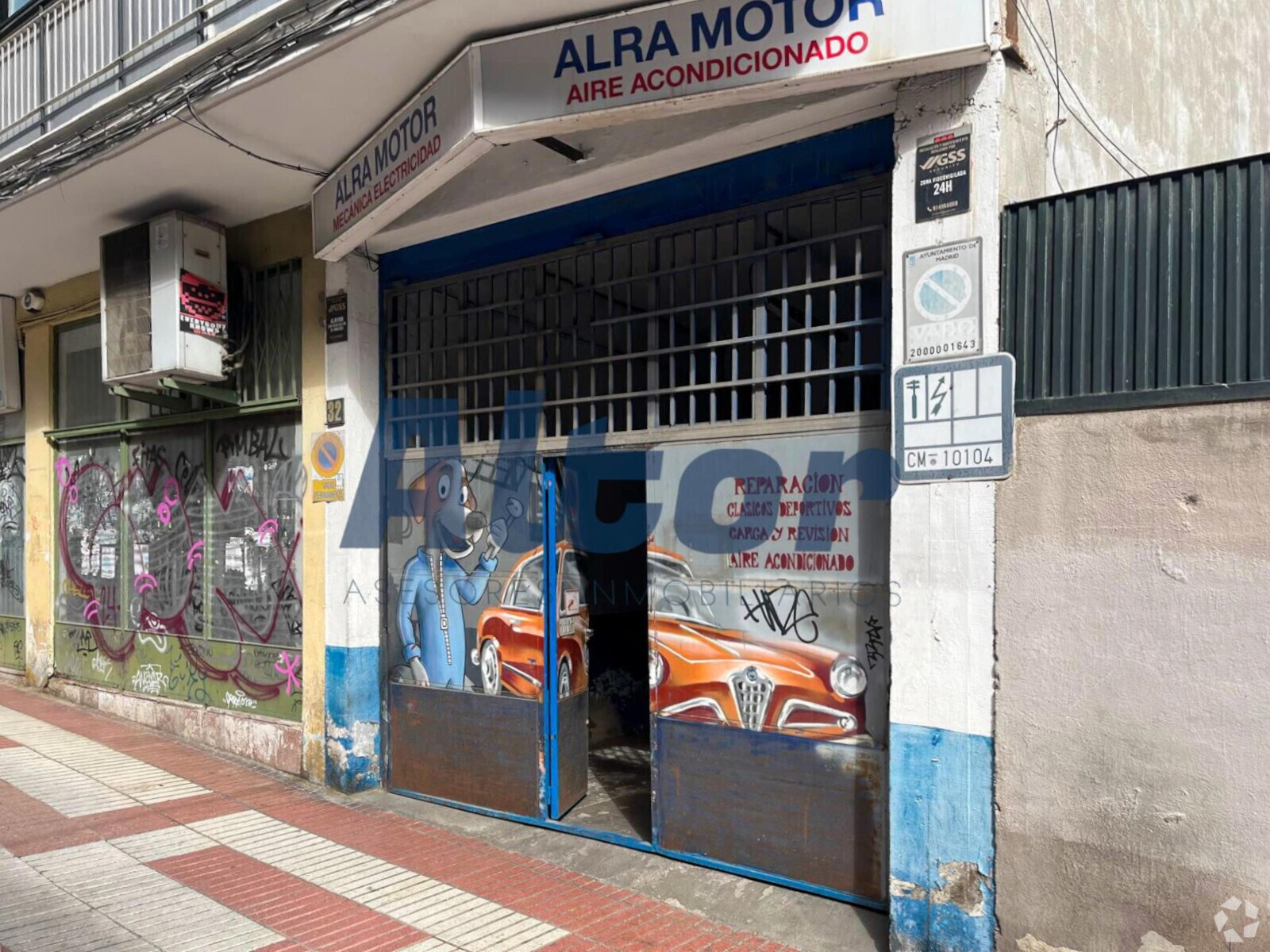 Immeuble residentiel dans Madrid, Madrid à vendre Photo intérieure– Image 1 sur 2