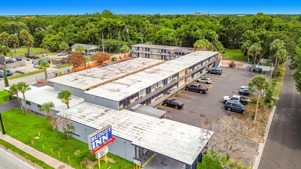 321 E Vine St, Kissimmee, FL à vendre - Photo de l’immeuble – Image 3 sur 35