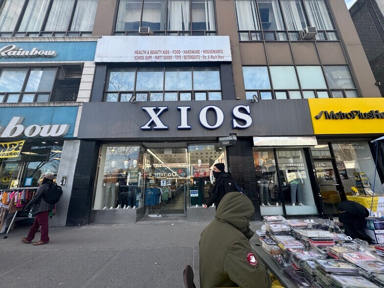 957 Southern Blvd, Bronx, NY à louer - Photo de l’immeuble – Image 2 sur 2