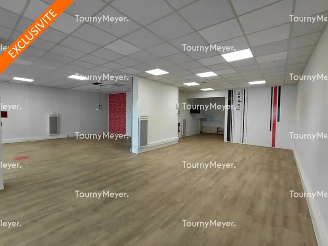 Plus de détails pour Local commercial à louer