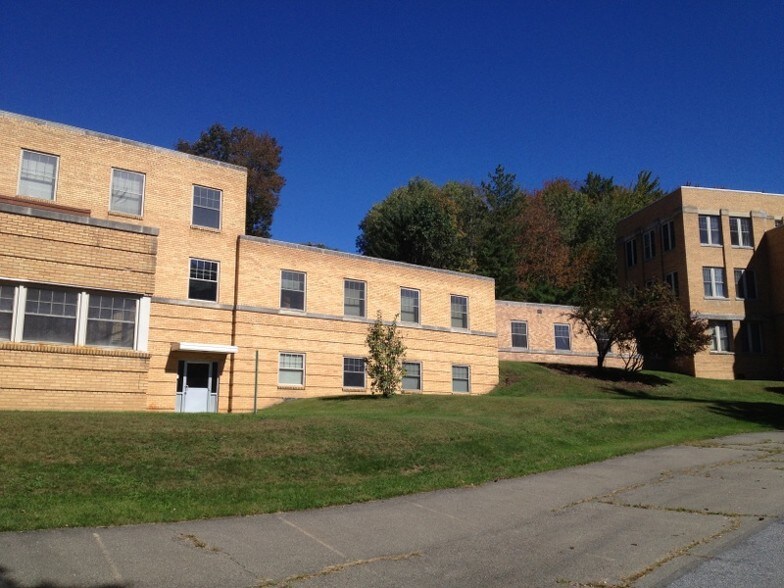 520 Ruah St, Blossburg, PA à vendre - Photo de l’immeuble – Image 3 sur 6