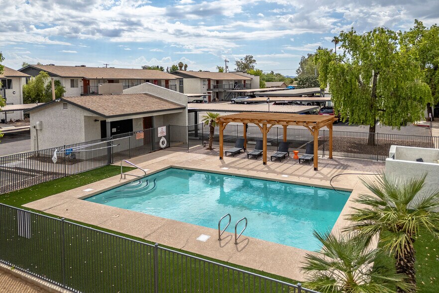 6220 W Ocotillo Rd, Glendale, AZ à vendre - Photo de l’immeuble – Image 3 sur 29