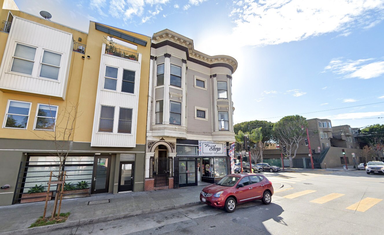 2639 24th St, San Francisco, CA à louer Photo de l’immeuble– Image 1 sur 3