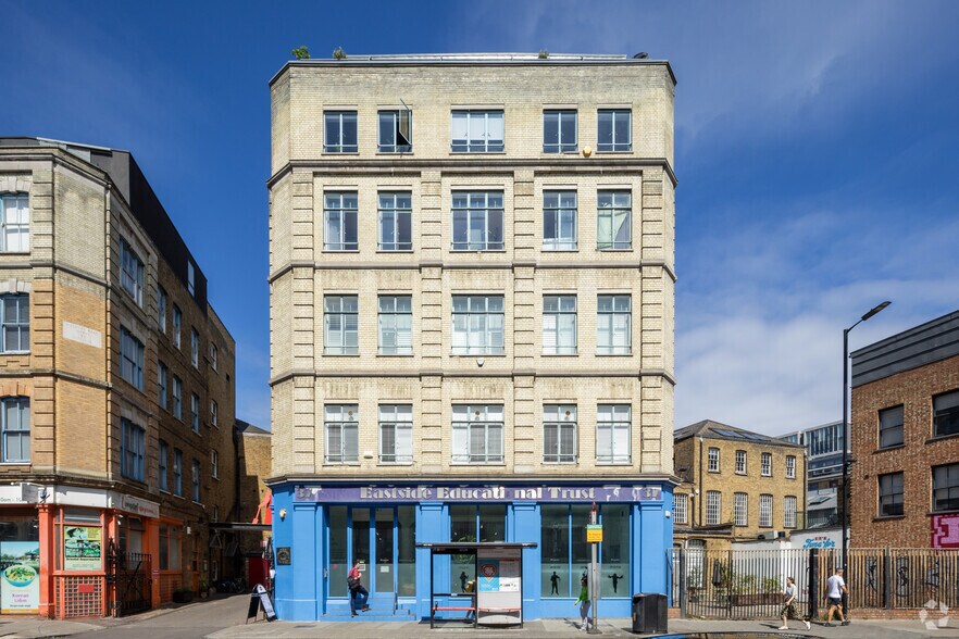 16 Perseverance Works, Londres à louer - Photo de l’immeuble – Image 2 sur 2