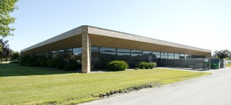 Plus de détails pour 7630 S 10th St, Oak Creek, WI - Bureau à vendre