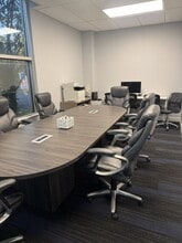 5018 Express Dr S, Ronkonkoma, NY à louer Photo intérieure– Image 2 sur 7