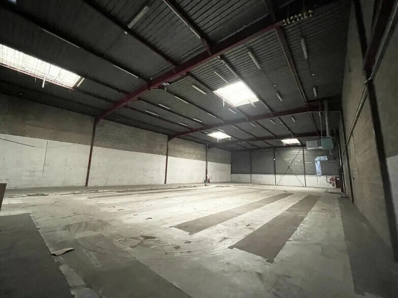 103 Rue Charles Michels, Saint-Denis à louer - Photo de l’immeuble – Image 2 sur 11