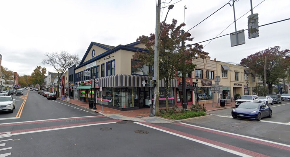 260 Main St, Huntington, NY à louer - Photo de l’immeuble – Image 2 sur 9