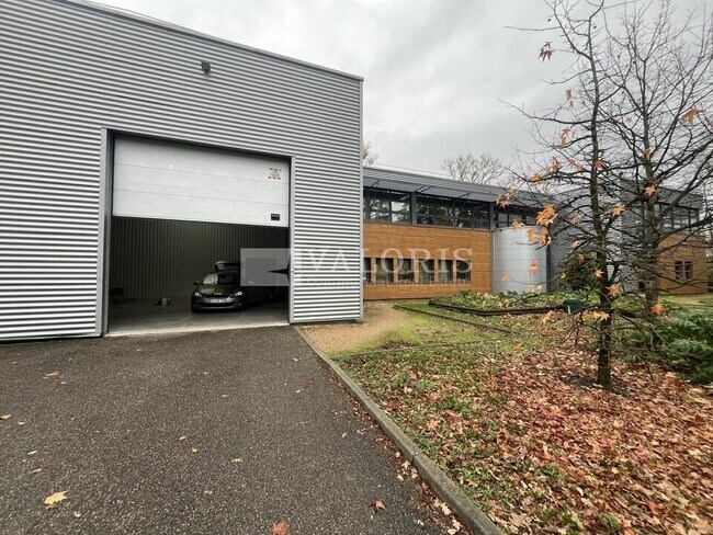 Plus de détails pour 28 Chemin Du Petit Bois, Écully - Bureau, Local d'activités à louer