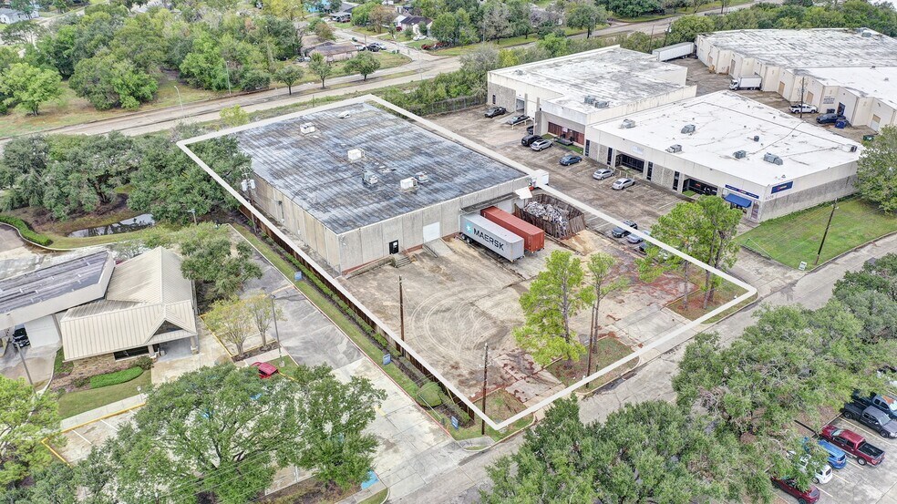 6131 Brookhill Dr, Houston, TX à louer - Photo de l’immeuble – Image 1 sur 3