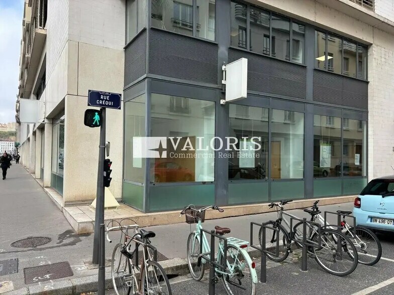 Local commercial dans Lyon à louer - Photo de l’immeuble – Image 1 sur 10