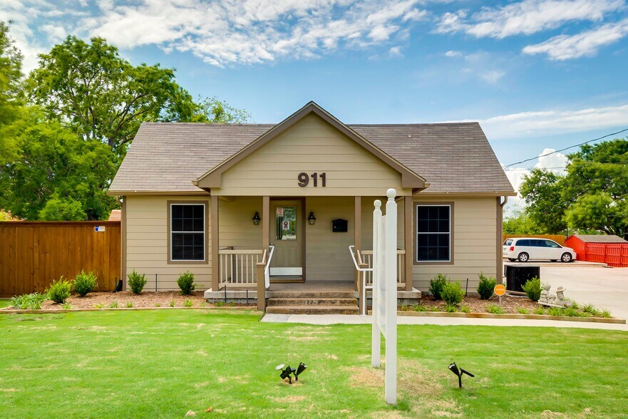 911 N Goliad St, Rockwall, TX à vendre - Photo principale – Image 1 sur 6