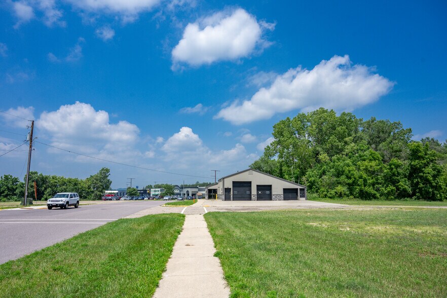 190 Prospect Ave, Mauston, WI à vendre - Photo de l’immeuble – Image 2 sur 21