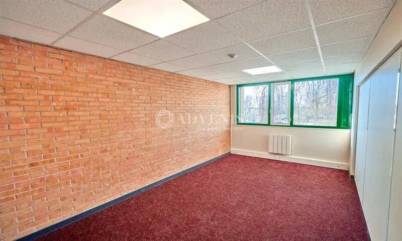 Bureau dans Templemars à louer - Photo intérieure – Image 3 sur 4