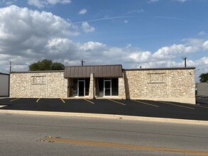 511 W Rhapsody Dr, San Antonio, TX à louer Photo intérieure– Image 2 sur 17