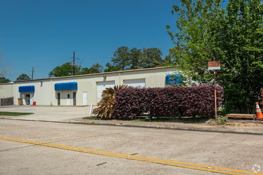 190 Magic Oaks Dr, Spring, TX à vendre - Photo de l’immeuble – Image 3 sur 6