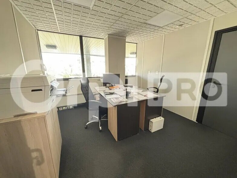 Bureau dans Compiègne à louer - Photo intérieure – Image 2 sur 5