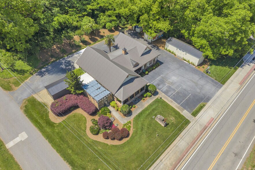 498 Level Grove Rd, Cornelia, GA à vendre - Photo de l’immeuble – Image 3 sur 19