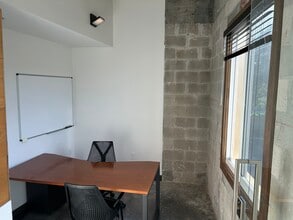 1110 Pine Ridge Rd, Naples, FL à louer Photo intérieure– Image 1 sur 1