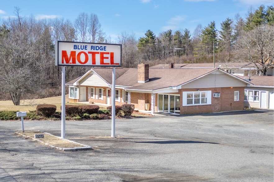 2295 Jeb Stuart Hwy, Meadows Of Dan, VA à vendre - Photo de l’immeuble – Image 2 sur 82