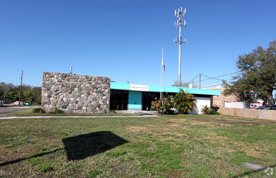 1011 S US Hwy 301, Tampa, FL à louer - Photo principale – Image 1 sur 24