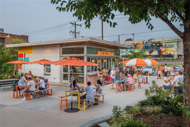 1930 Camden Rd, Charlotte, NC à louer Photo principale– Image 1 sur 2