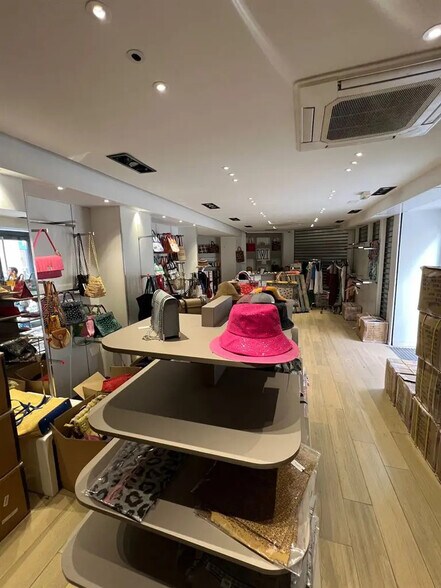 Local commercial dans Paris à louer - Photo de l’immeuble – Image 3 sur 10