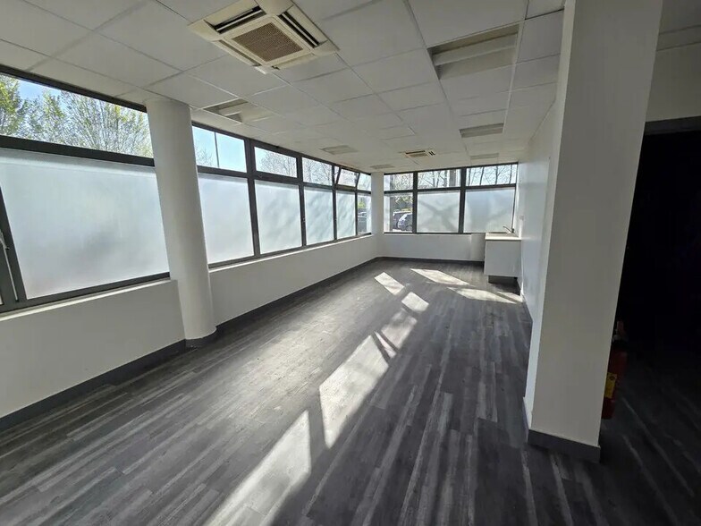 Bureau dans Villepinte à vendre - Photo intérieure – Image 3 sur 11