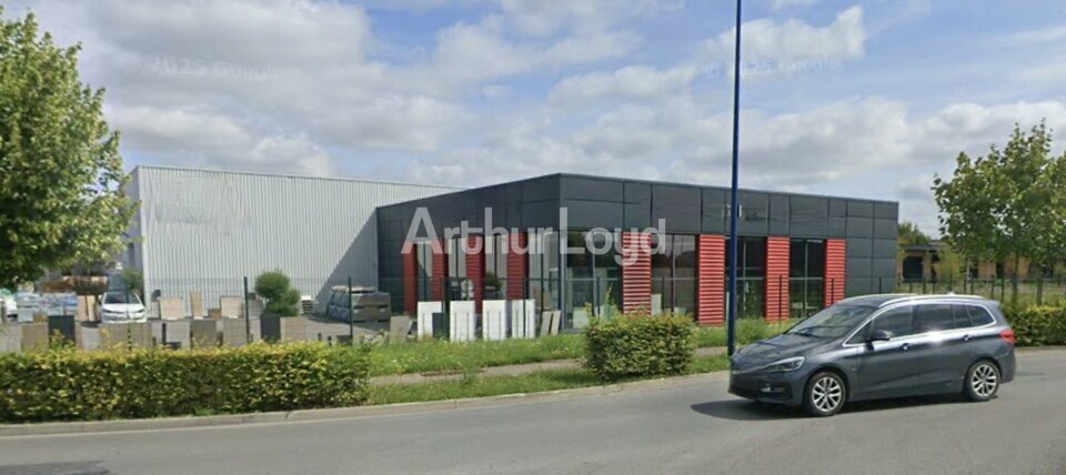 Local commercial dans Ormes à louer - Photo de l’immeuble – Image 1 sur 7