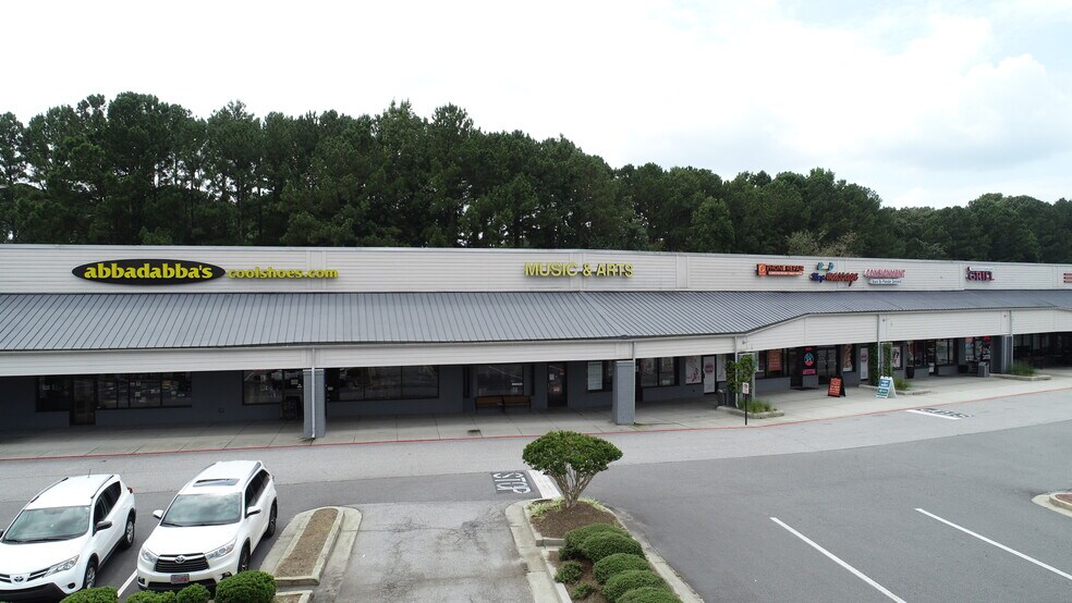 1255 Johnson Ferry Rd, Marietta, GA à louer - Photo de l’immeuble – Image 3 sur 10