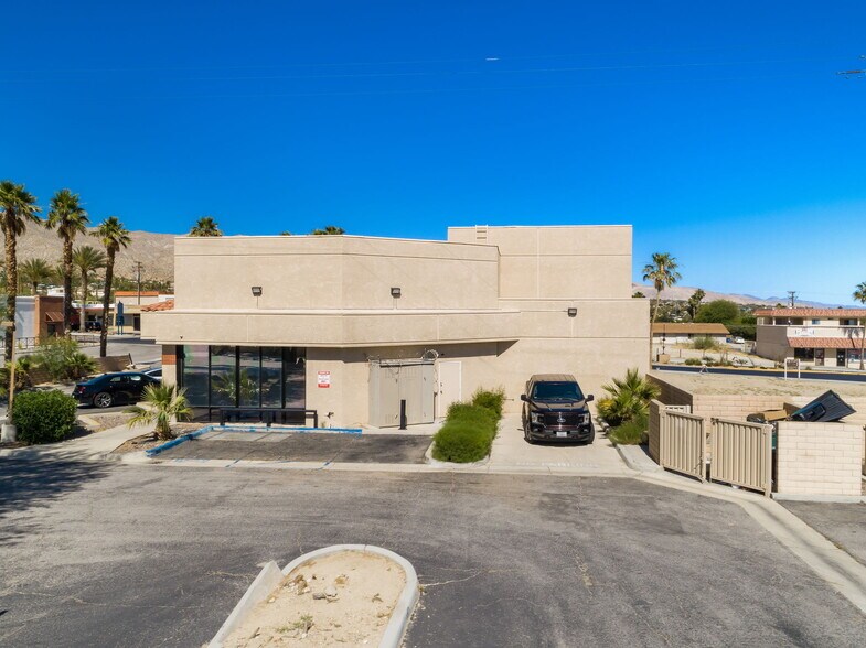12155 Palm Dr, Desert Hot Springs, CA à vendre - Photo de l’immeuble – Image 3 sur 38