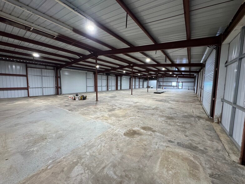 226 Industrial Loop, Orange Park, FL à louer - Photo de l’immeuble – Image 2 sur 7