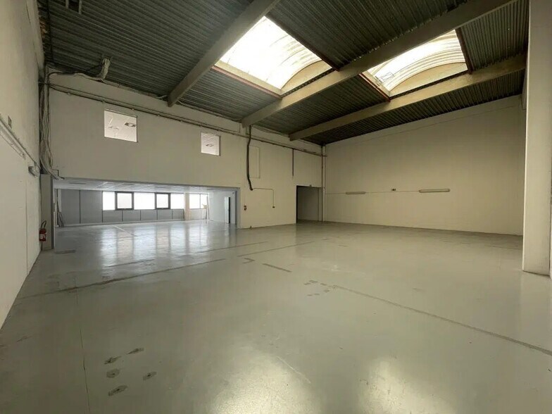 29 Rue Charles Edouard Jeanneret, Poissy à louer - Photo de l’immeuble – Image 2 sur 3
