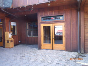 900 Ski Run Blvd, South Lake Tahoe, CA à louer Photo de l’immeuble– Image 2 sur 4