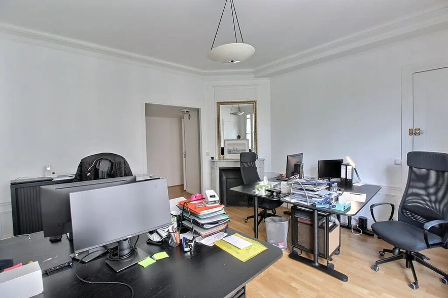 1 Rue Denis Poisson, Paris à louer - Photo de l’immeuble – Image 3 sur 9