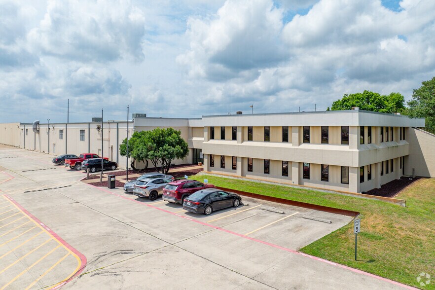 1300 Blackjack St, Lockhart, TX à vendre - Photo principale – Image 1 sur 16